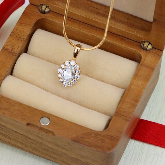 "Oval White Pendant with Halo Design in Gold-Plated Brass Setting, XPPT1812 - Picture 11 of 14